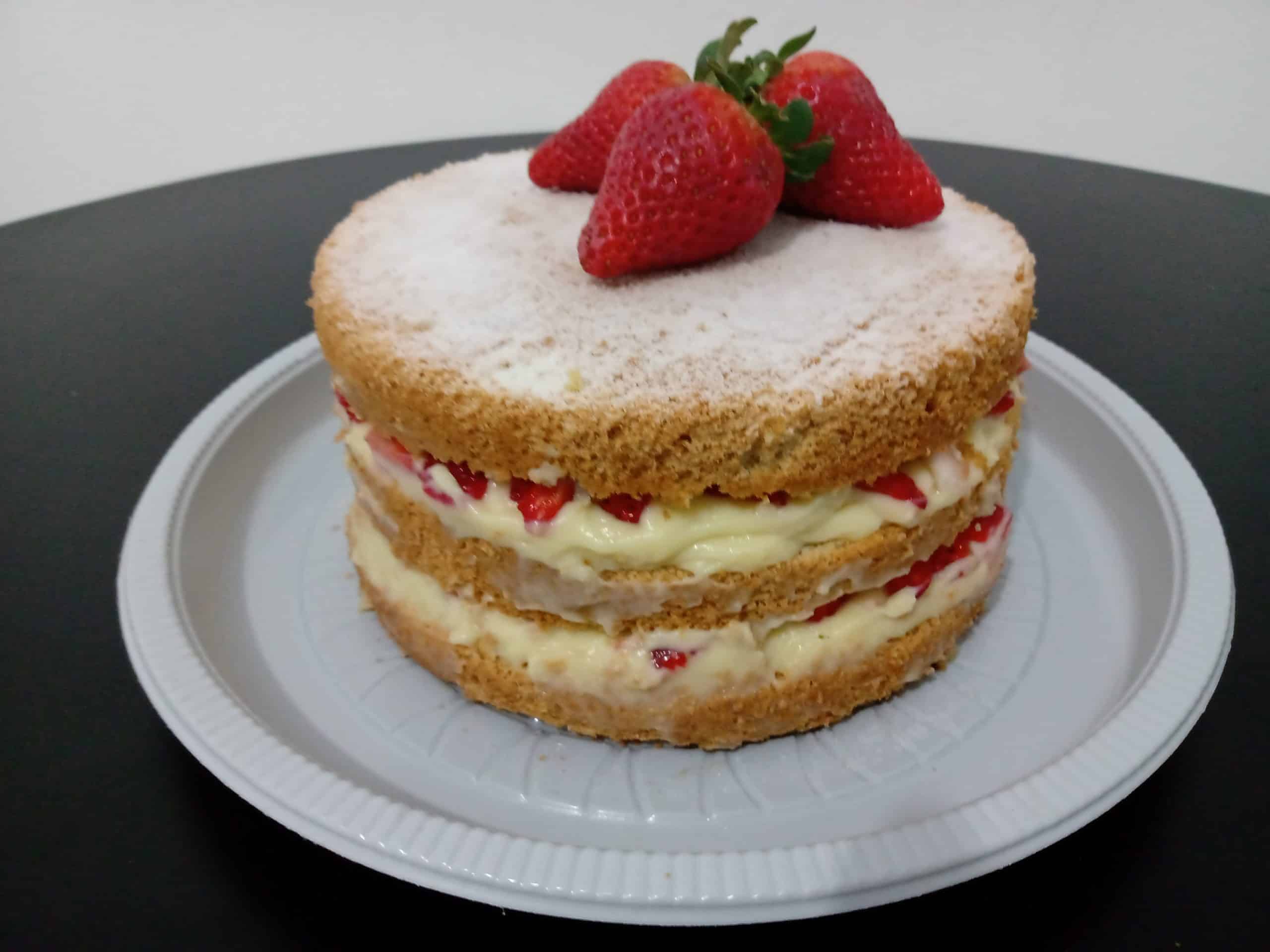 Naked Cake De Creme Morango Sem Gl Ten E Sem Lactose Cm